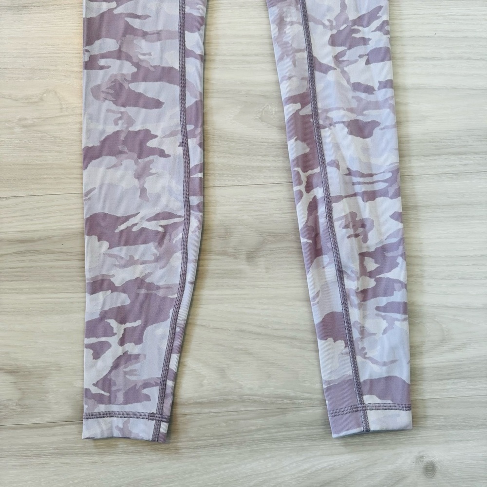 Lululemon wunder under purple camo leggings size 2 28” tights - Picture 4 of 11